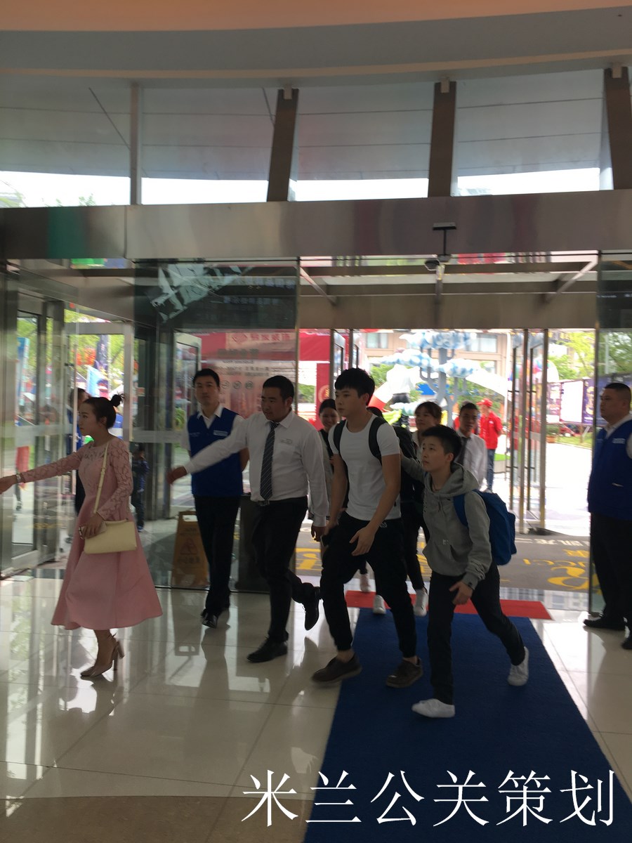 台州开业庆典策划,企业演出策划,活动策划,新品发布,开工奠基仪式,礼仪模特,舞台灯光音响LED显示屏出租,舞蹈杂技,年会策划,晚会策划,周年庆,酒会策划,歌手乐队