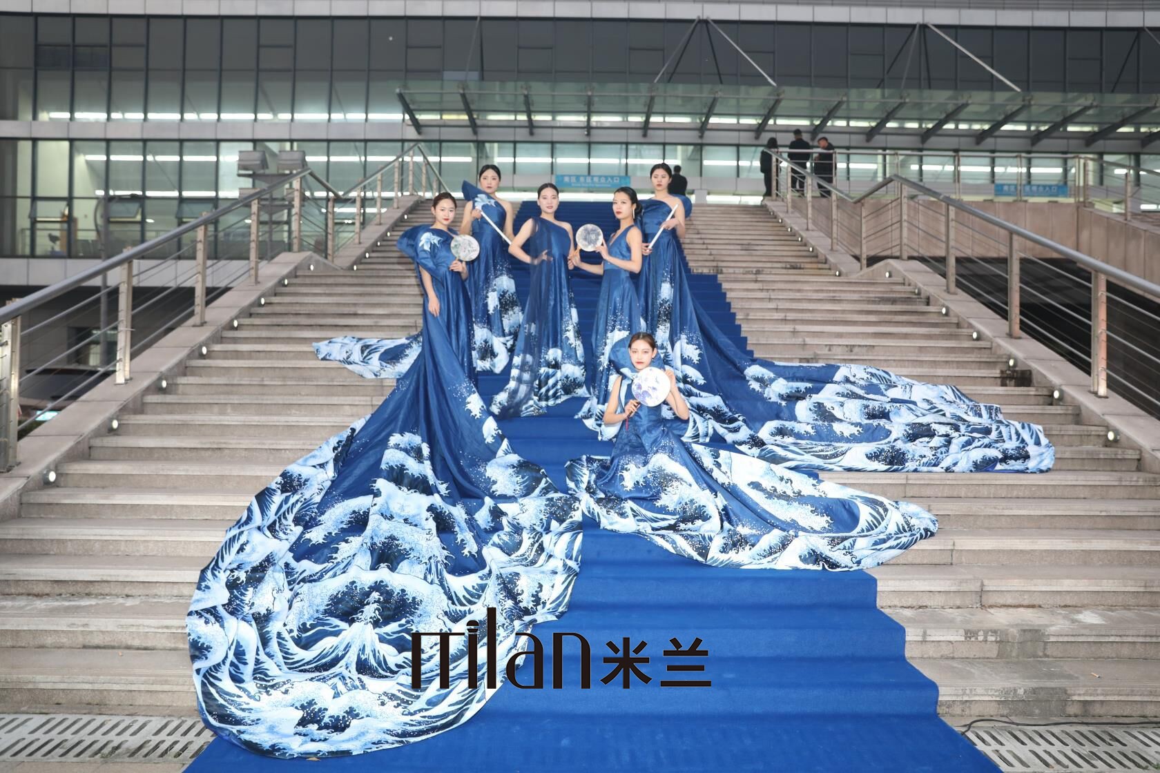浙江品牌日群星演唱会郁可唯阿里郞等全案策划执行台州米兰庆典策划明星演唱会策划执行，灯光音响，舞台策划设计，开业策划，年会策划，晚会策划