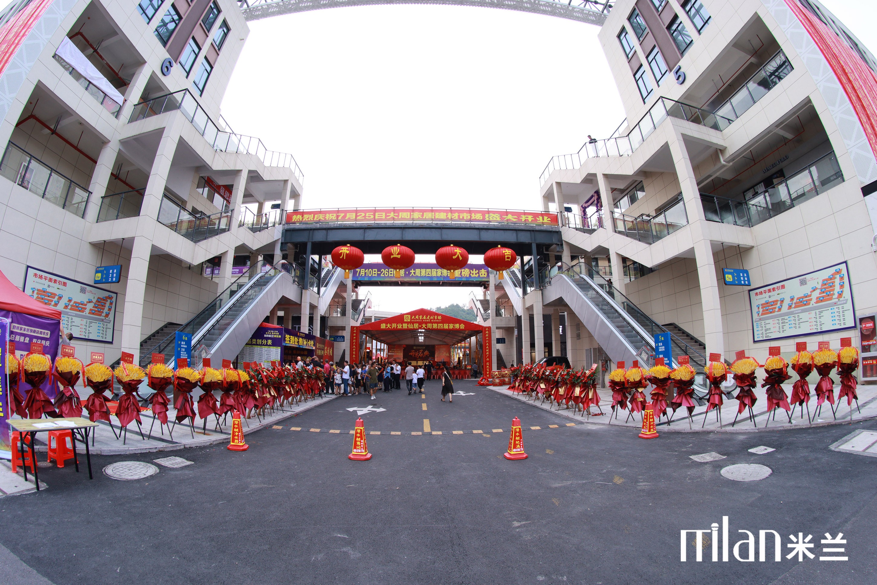 浙江台州仙居大周家居建材市场开业庆典策划执行，演出 策划，舞台策划，礼仪模特，主持人，灯光音响